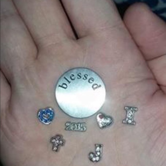 Memory locket - Picture 2 of 2